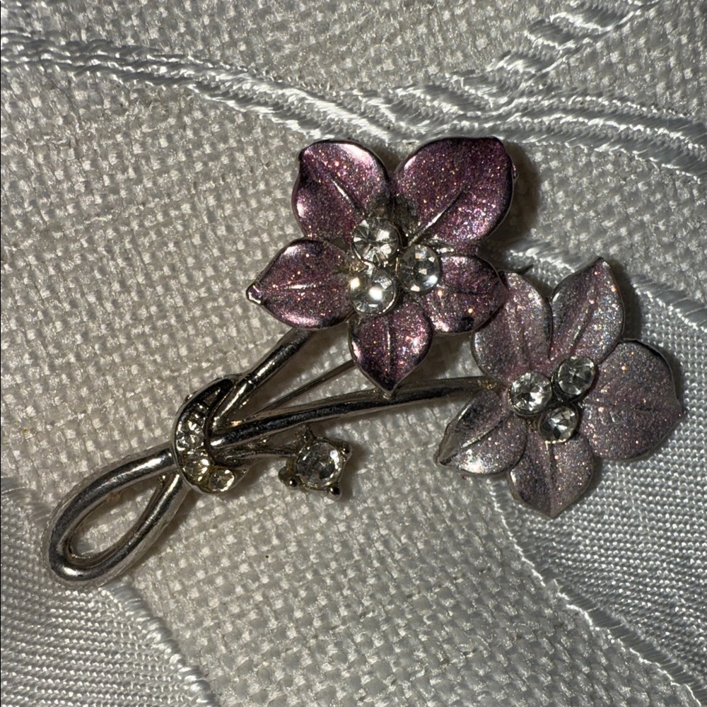 VINTAGE ELEGANT PINK FLORAL BROOCH